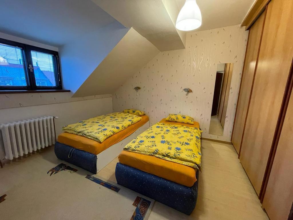 Attic Flat In The Center Apartment บราติสลาวา ภายนอก รูปภาพ